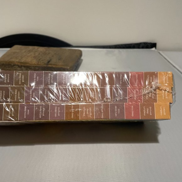 NEW Crayola Colored Pencils 24 Pencils Nontoxic Teachers Students Art Drawing - Picture 4 of 6